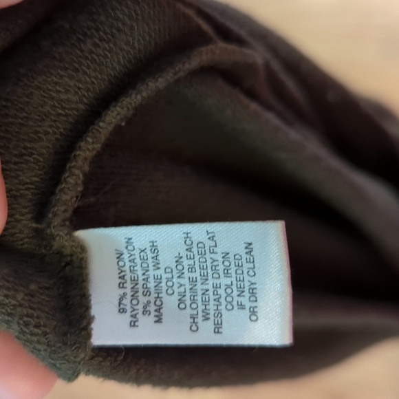 Lou & Grey olive green cowl-neck sleeveless sweater high-low hem women's size M - Picture 5 of 5